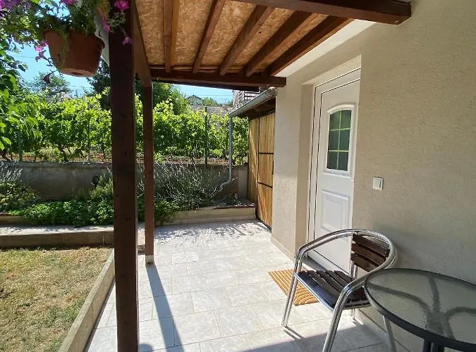 Apartment Apartman Cukar Ii