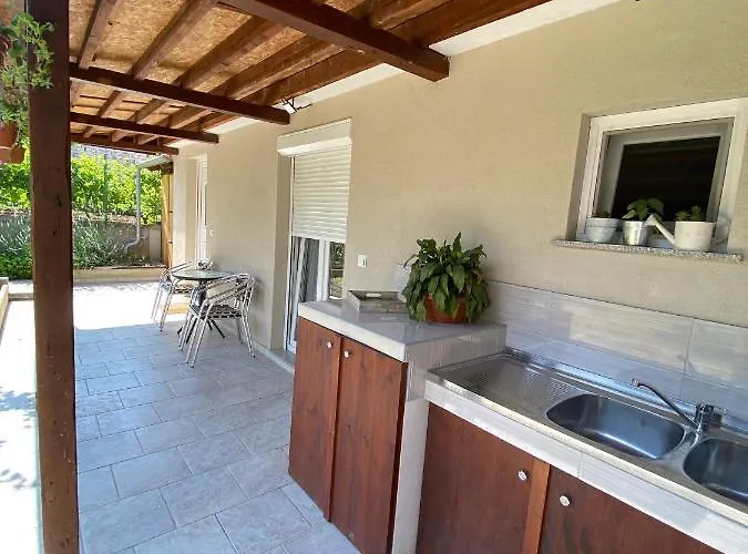 Apartment Apartman Cukar Ii *