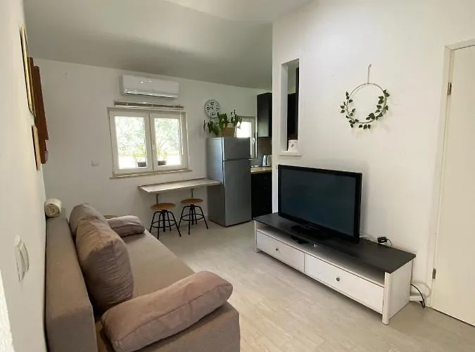 Apartment Apartman Cukar Ii *